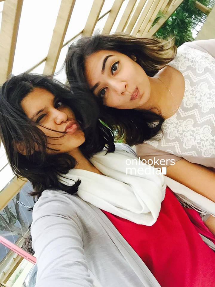 https://onlookersmedia.in/wp-content/uploads/2014/11/Nazriya-Nazim-Latest-Stills-Nazriya-Fahad-Images-Photos-Gallery-Onlookers-Media-10.jpg