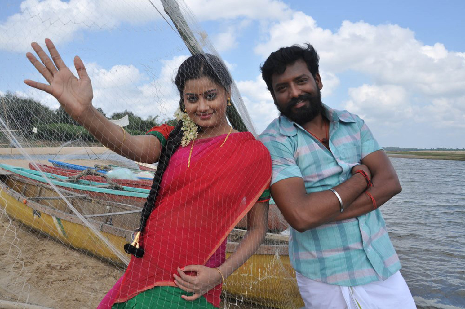 https://onlookersmedia.in/wp-content/uploads/2014/12/Ansiba-Hassan-in-Paranjothi-Tamil-Movie-Stills-Photos-Onlookers-Media-15.jpg