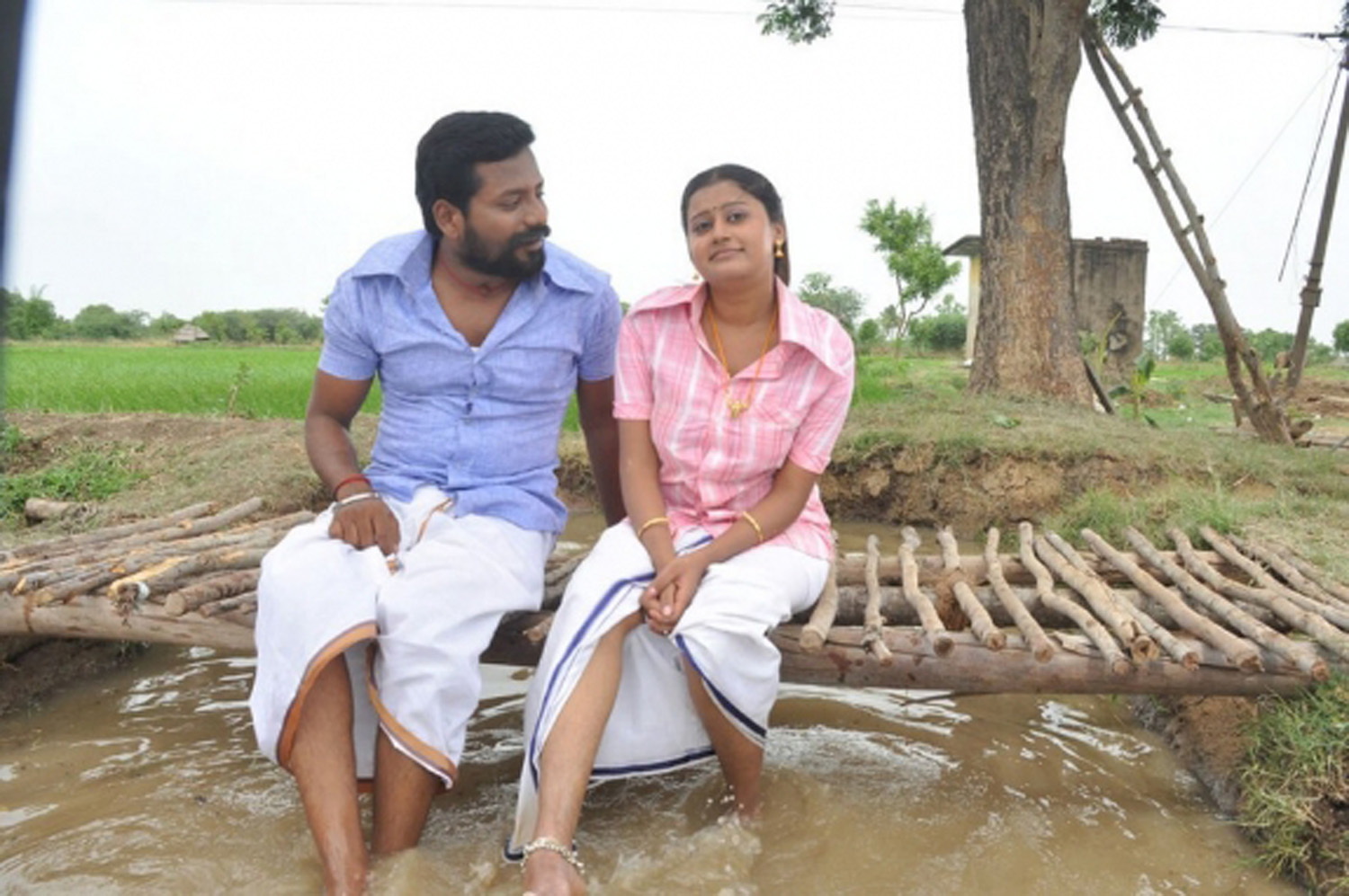 https://onlookersmedia.in/wp-content/uploads/2014/12/Ansiba-Hassan-in-Paranjothi-Tamil-Movie-Stills-Photos-Onlookers-Media-27.jpg