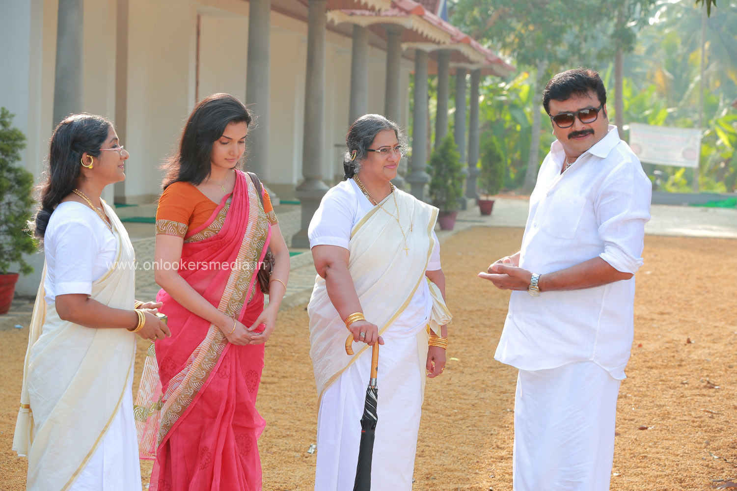 Honey Rose In Sir CP Malayalam Movie Stills-Images-Photos-Onlookers Media (8)