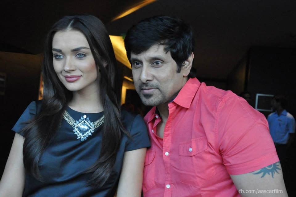 https://onlookersmedia.in/wp-content/uploads/2015/01/I-movie-press-meet-stills-Vikram-Amy-Jackson-Ai-Tamil-movie-stills-Onlookers-Media-17.jpg