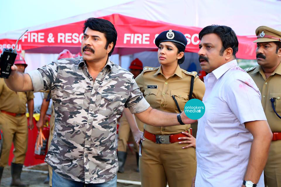 Fireman Malayalam Movie Stills-Images-Gallery-Mammootty-Nyla Usha-Unni Mukundan-Onlookers Media
