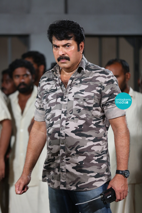 https://onlookersmedia.in/wp-content/uploads/2015/01/Mammootty-in-Fireman-Malayalam-Movie-Stills-Images-Photos-Gallery-Onlookers-Media-3.jpg