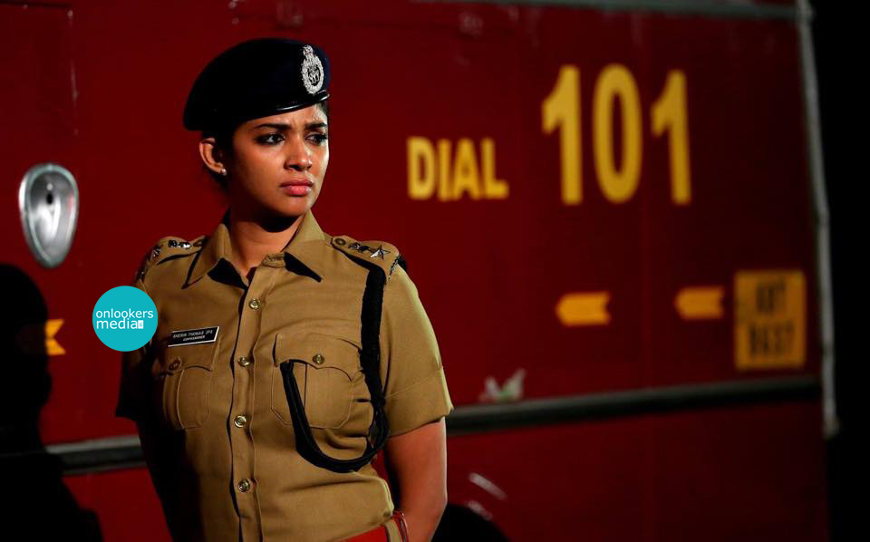 https://onlookersmedia.in/wp-content/uploads/2015/01/Nyla-Usha-in-Fireman-Malayalam-Movie-Stills-Images-Photos-Gallery-Onlookers-Media-1.jpg