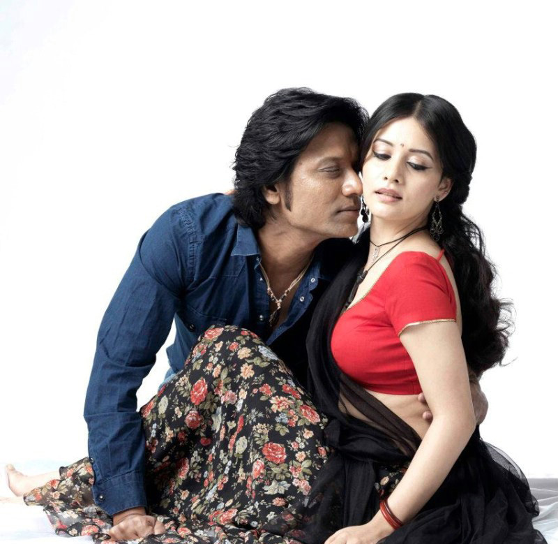 https://onlookersmedia.in/wp-content/uploads/2015/01/Savithri-in-Isai-movie-stills-images-SJ-Surya-Onlookers-Media-30.jpg