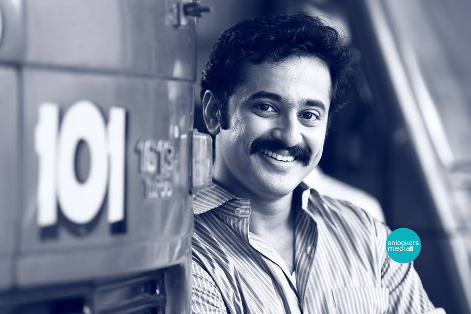 https://onlookersmedia.in/wp-content/uploads/2015/01/Unni-Mukundan-in-Fireman-Malayalam-Movie-Stills-Images-Photos-Gallery-Onlookers-Media-5.jpg