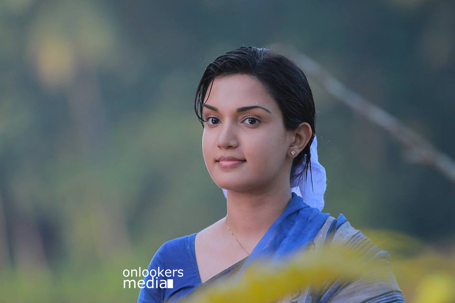 https://onlookersmedia.in/wp-content/uploads/2015/02/Honey-Rose-in-Sir-CP-Malayalam-Movie-Jayaram-Onlookers-Media-11.jpg