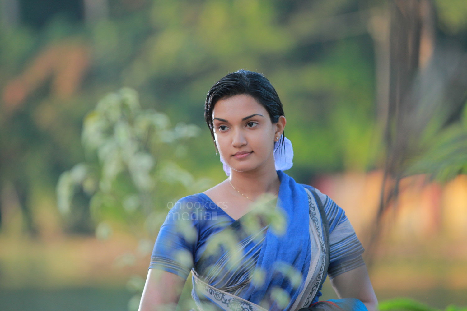 https://onlookersmedia.in/wp-content/uploads/2015/02/Honey-Rose-in-Sir-CP-Malayalam-Movie-Onlookers-Media-104.jpg