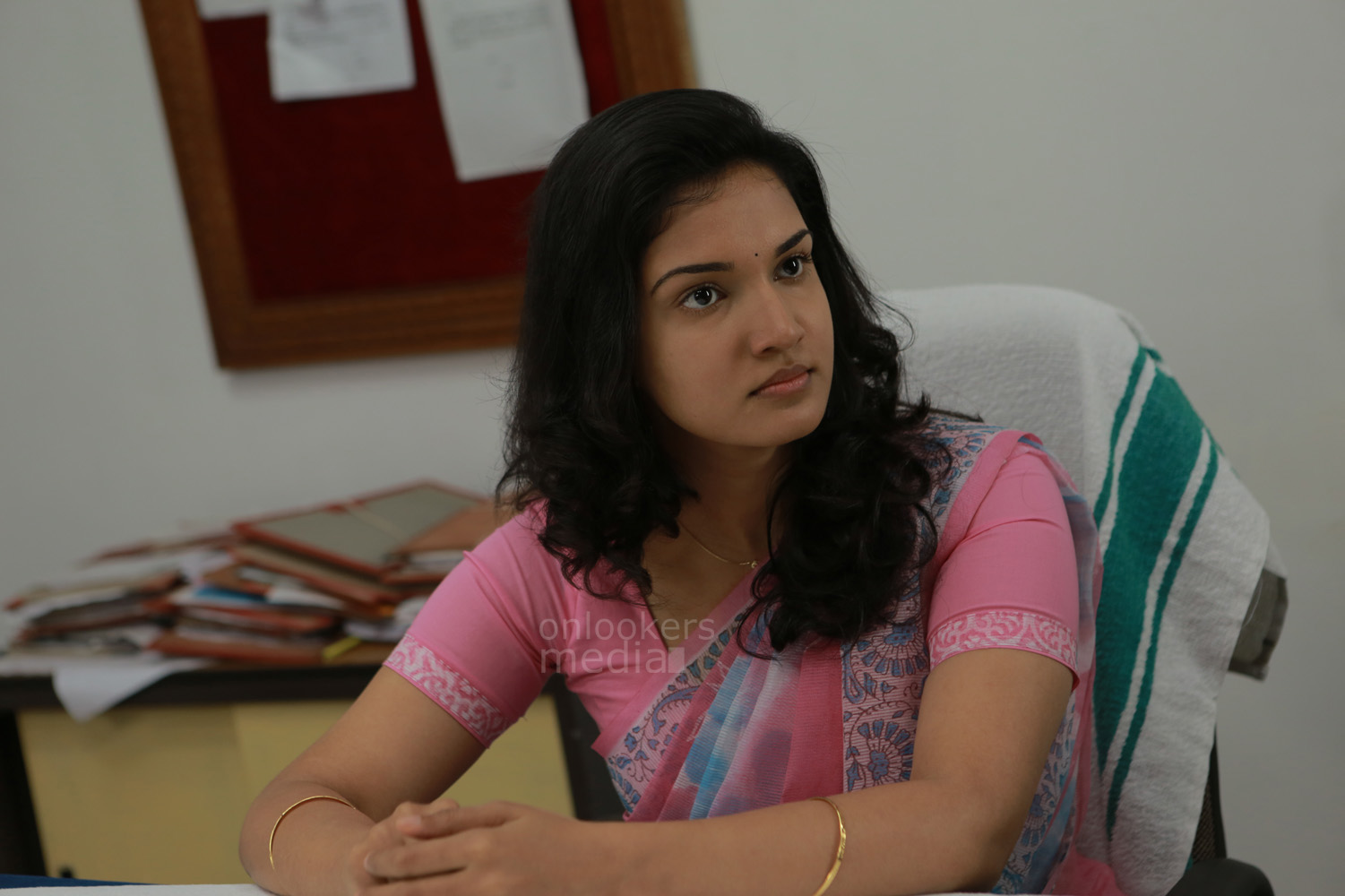 https://onlookersmedia.in/wp-content/uploads/2015/02/Honey-Rose-in-Sir-CP-Malayalam-Movie-Onlookers-Media-62.jpg