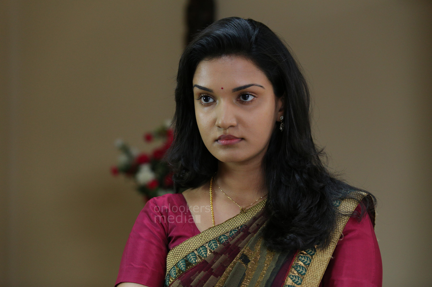 https://onlookersmedia.in/wp-content/uploads/2015/02/Honey-Rose-in-Sir-CP-Malayalam-Movie-Onlookers-Media-90.jpg