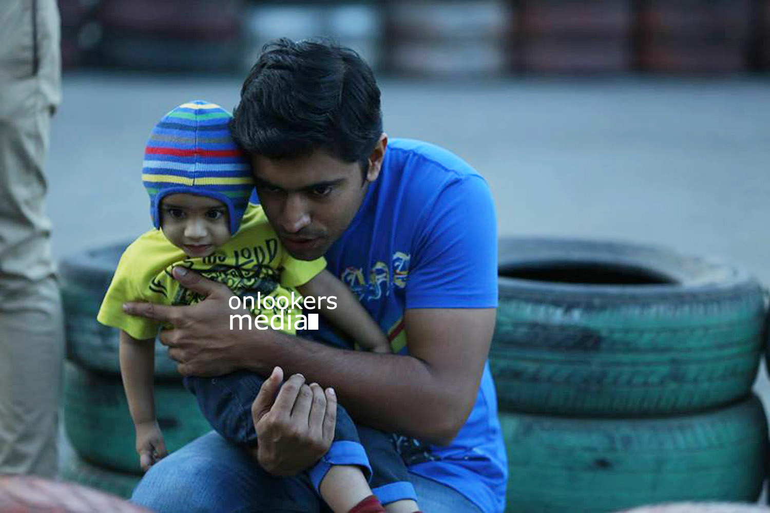 https://onlookersmedia.in/wp-content/uploads/2015/02/Nivin-Pauly-Son-Daveed-Pauly-Nivin-Pauly-Family-Rare-Photos-11.jpg