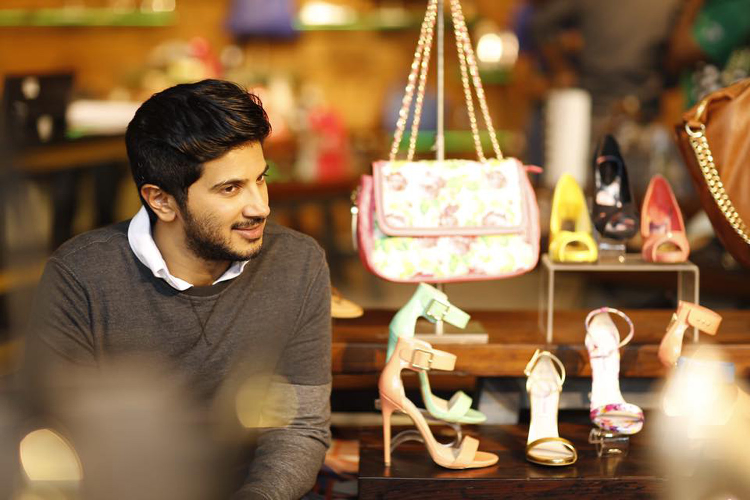 https://onlookersmedia.in/wp-content/uploads/2015/03/100-Days-Of-Love-Stills-Photos-Images-Dulquer-Salmaan-Nithya-Menon-Malayalam-Movies-2015-Onlookers-Media-27.jpg