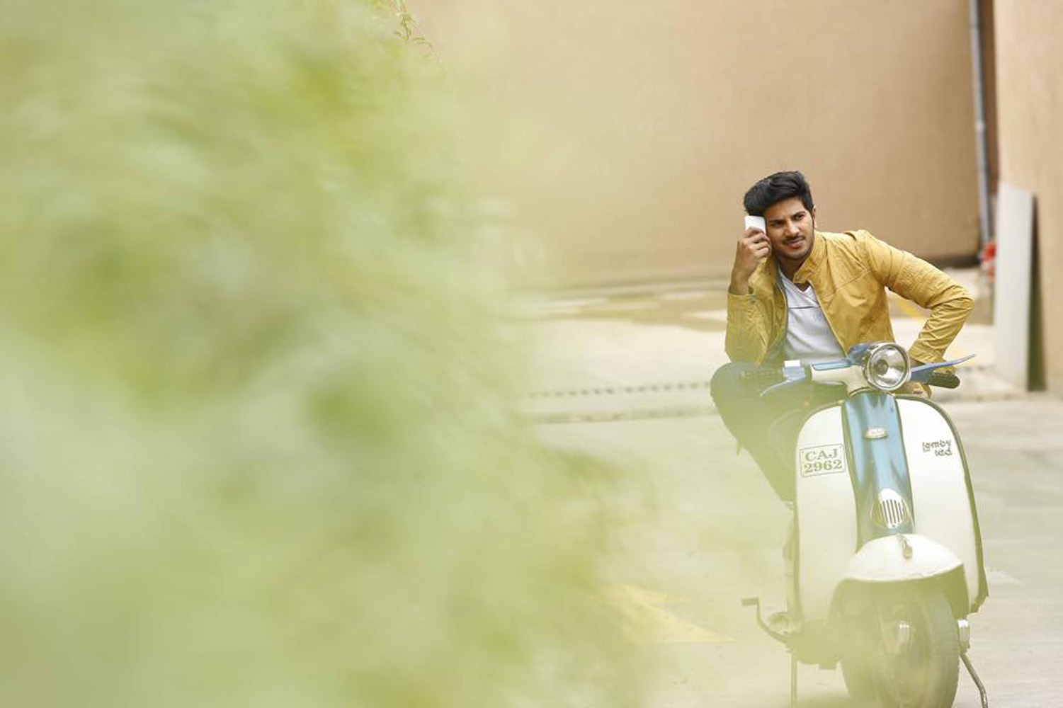 https://onlookersmedia.in/wp-content/uploads/2015/03/100-Days-Of-Love-Stills-Photos-Images-Dulquer-Salmaan-Nithya-Menon-Malayalam-Movies-2015-Onlookers-Media-32.jpg