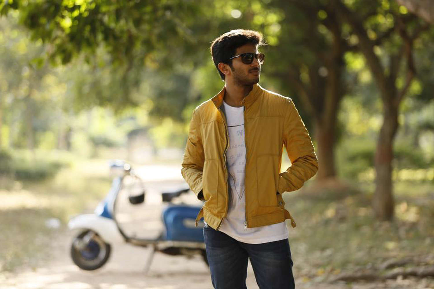 https://onlookersmedia.in/wp-content/uploads/2015/03/100-Days-Of-Love-Stills-Photos-Images-Dulquer-Salmaan-Nithya-Menon-Malayalam-Movies-2015-Onlookers-Media-39.jpg