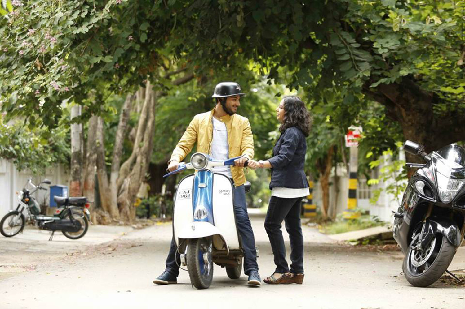 100 Days Of Love Stills-Photos-Images-Dulquer Salmaan-Nithya Menon-Malayalam Movies 2015-Onlookers Media