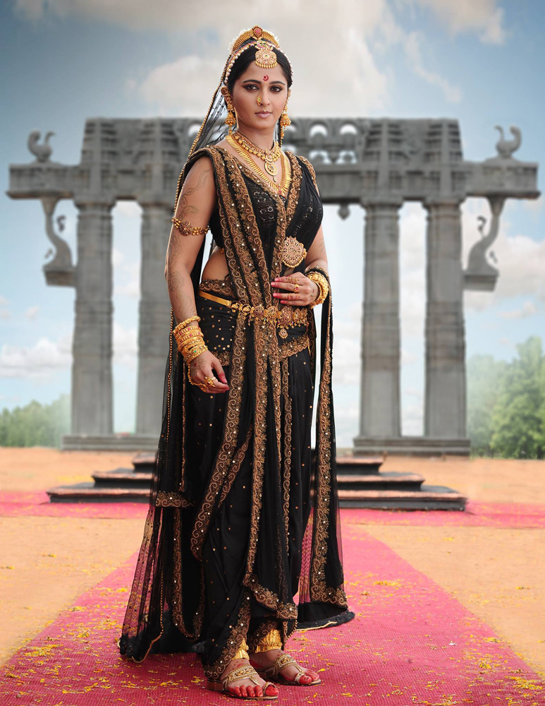 Anushka Shetty in Rudhramadevi Stills-Images-Photos-Telugu Movie 2015-Onlookers Media (7)
