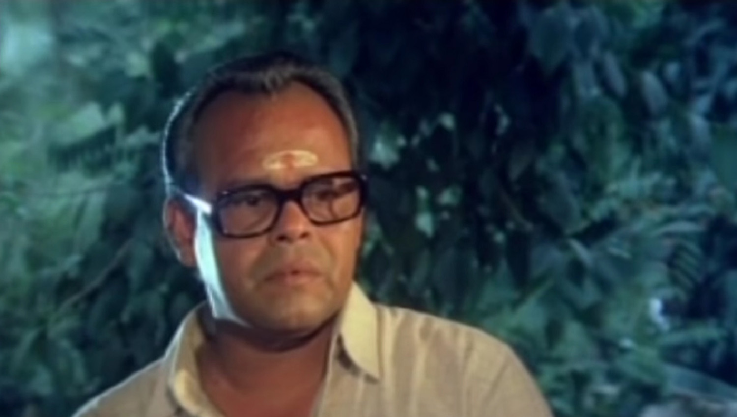 https://onlookersmedia.in/wp-content/uploads/2015/03/Devasuram-Movie-Stills-Mohanlal-Revathi-Classic-Malayalam-Movies-10.jpg