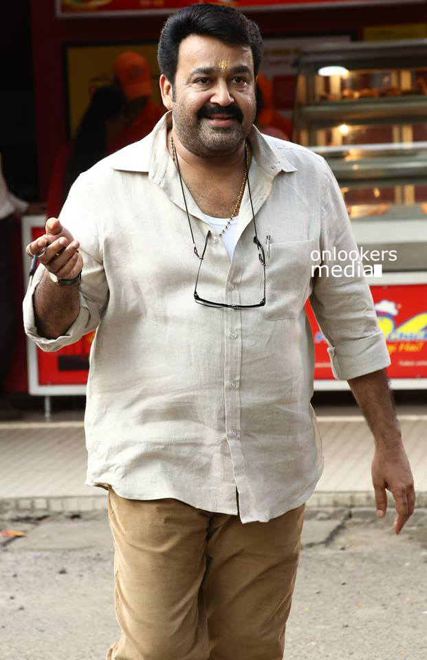 https://onlookersmedia.in/wp-content/uploads/2015/03/Mohanlal-in-Ennum-Eppozhum-Stills-Photos-Images-Manju-Warrier-Onlookers-Media-5.jpg