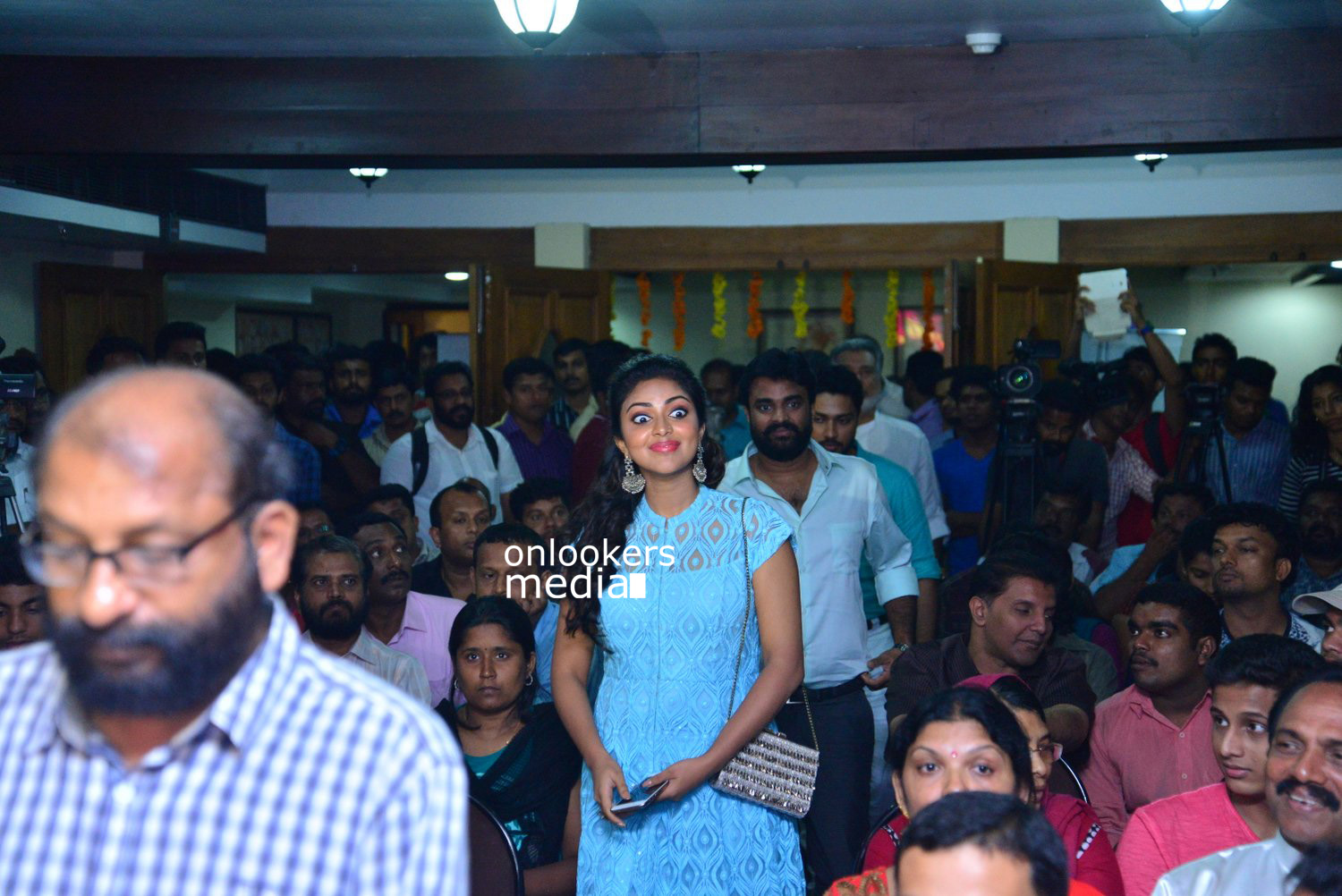 https://onlookersmedia.in/wp-content/uploads/2015/04/Amala-Paul-at-Lalila-O-Laila-Audio-Launch-Stills-Images-Mohanlal-Malayalam-Movie-2015-Onlookers-Media-5.jpg