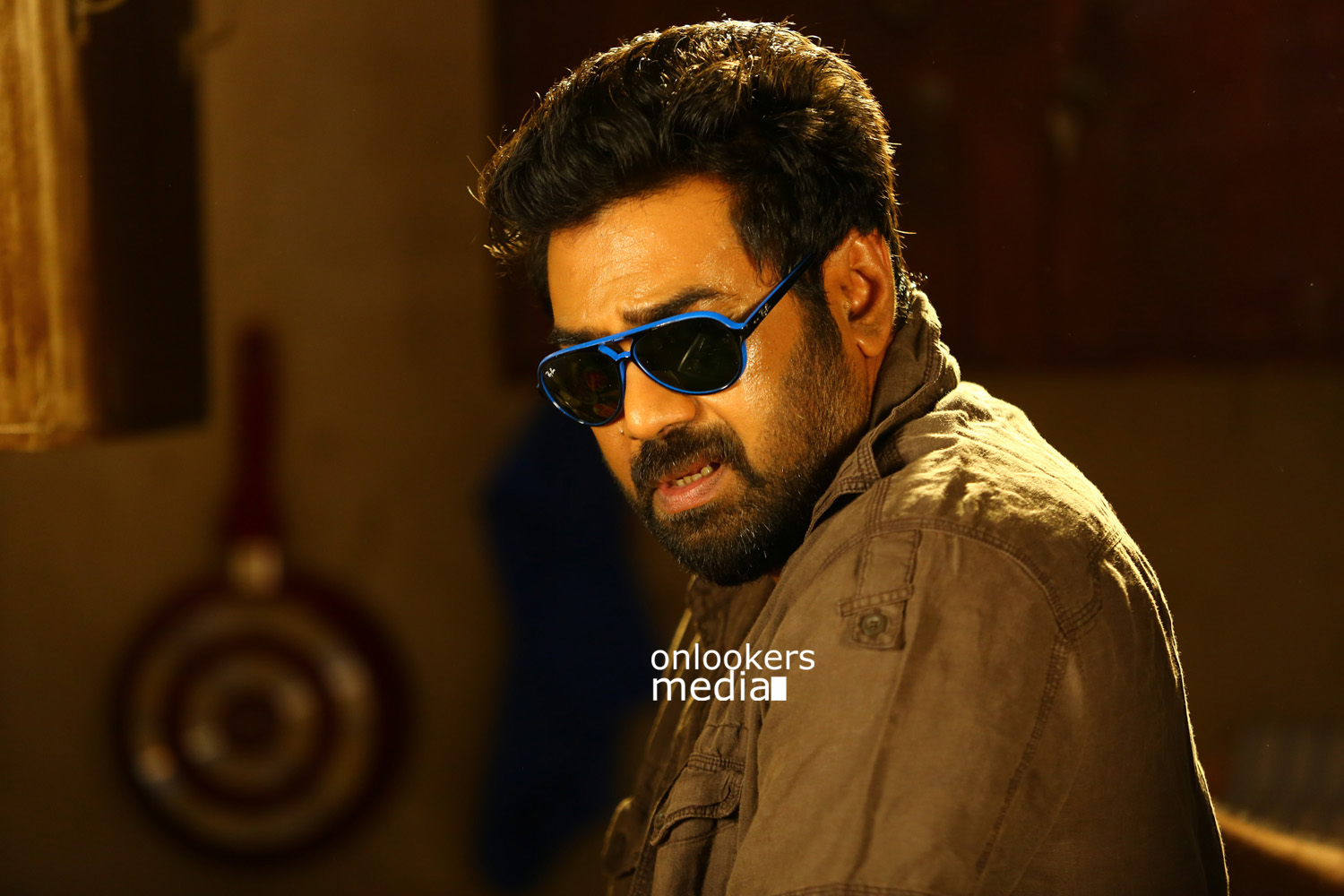 https://onlookersmedia.in/wp-content/uploads/2015/04/Biju-Menon-In-Madhura-Naranga-Stills-Images-Photos-Malayalam-Movie-2015-Onlookers-Media-4.jpg