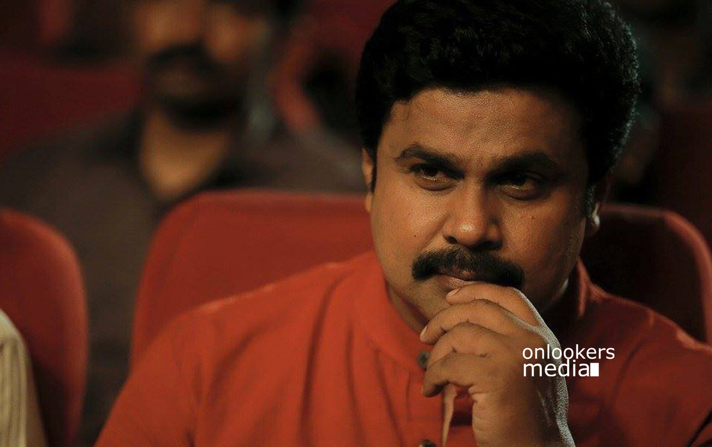 https://onlookersmedia.in/wp-content/uploads/2015/04/Chandrettan-Evideya-Stills-Images-Photos-Dileep-Namitha-Pramod-Anusree-Malayalam-Movie-2015-Onlookers-Media-14.jpg