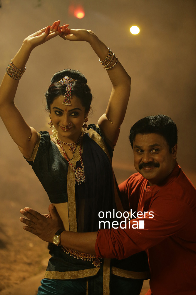 Chandrettan Evideya Stills-Images-Photos-Dileep-Namitha Pramod-Anusree-Malayalam Movie 2015-Onlookers Media