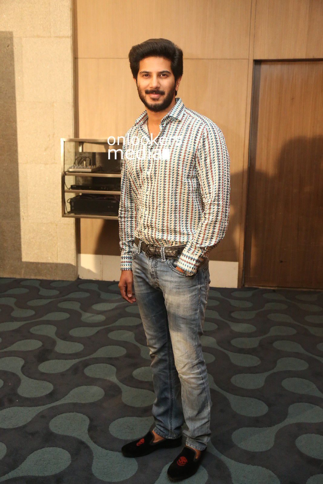 https://onlookersmedia.in/wp-content/uploads/2015/04/Dulquer-Salmaan-at-OK-Bangaram-Promotional-Event-OK-Kanmani-Stills-Onlookers-Media-30.jpg