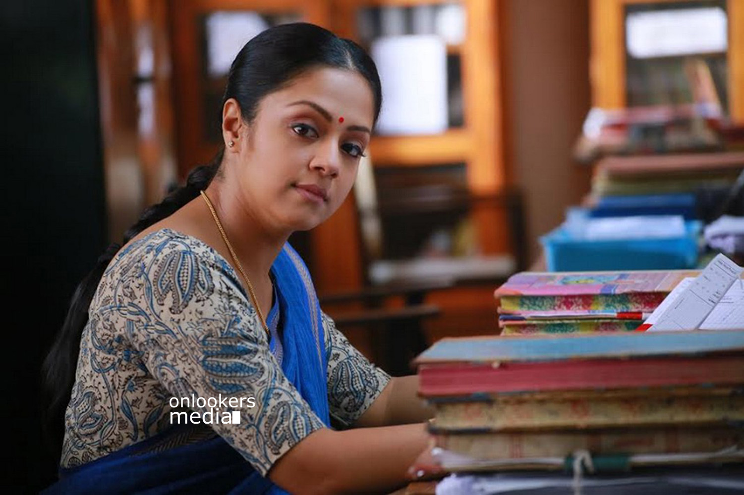 Jyothika in 36 Vayadhinile Stills-Images-Photos-Tamil Movie 2015-Suriya-Onlookers Media