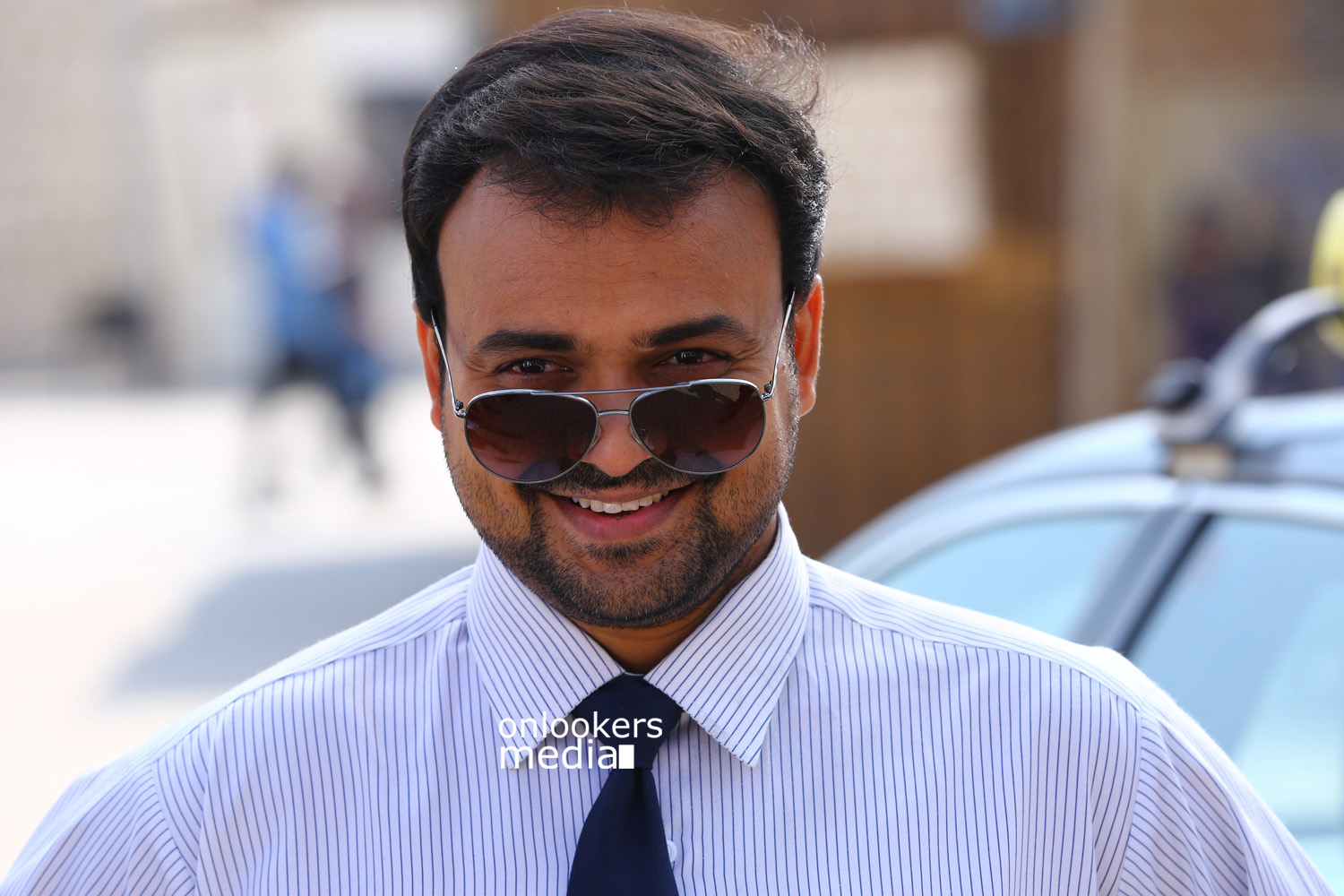 https://onlookersmedia.in/wp-content/uploads/2015/04/Kunchacko-Boban-In-Madhura-Naranga-Stills-Images-Photos-Malayalam-Movie-2015-Onlookers-Media-14.jpg