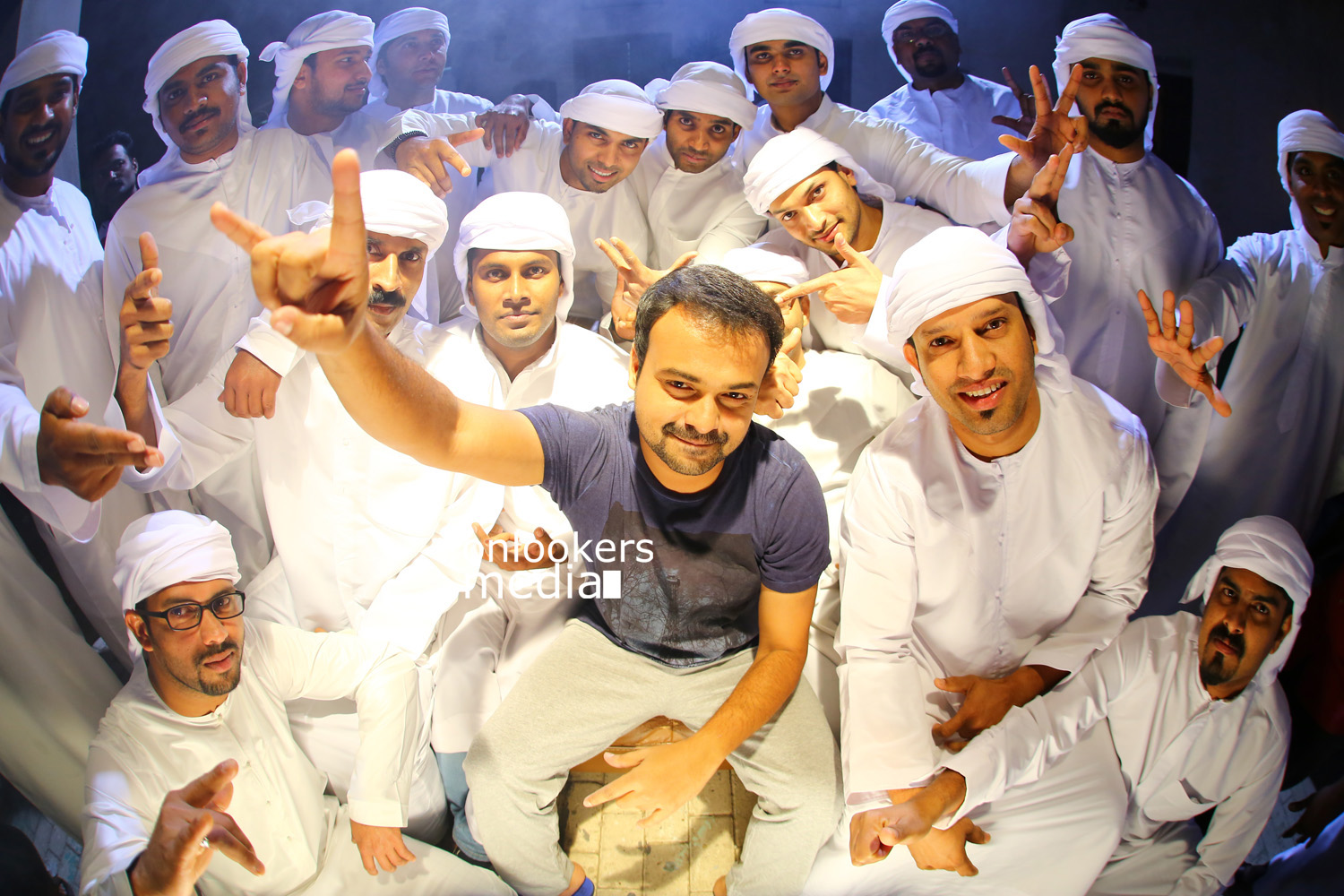 https://onlookersmedia.in/wp-content/uploads/2015/04/Kunchacko-Boban-In-Madhura-Naranga-Stills-Images-Photos-Malayalam-Movie-2015-Onlookers-Media-23.jpg
