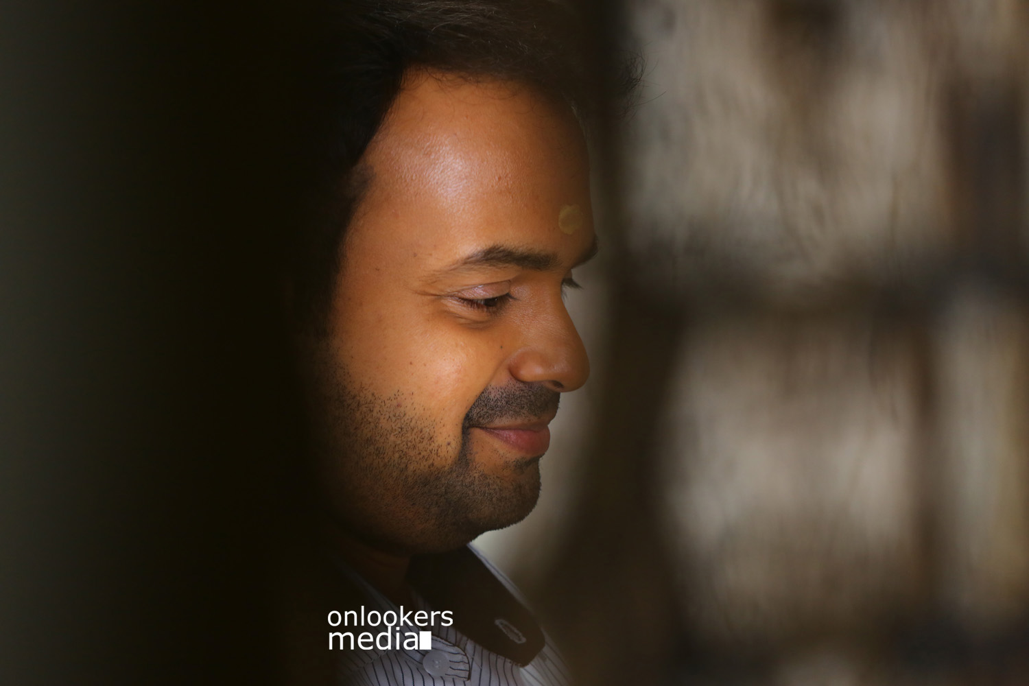 https://onlookersmedia.in/wp-content/uploads/2015/04/Kunchacko-Boban-In-Madhura-Naranga-Stills-Images-Photos-Malayalam-Movie-2015-Onlookers-Media-8.jpg