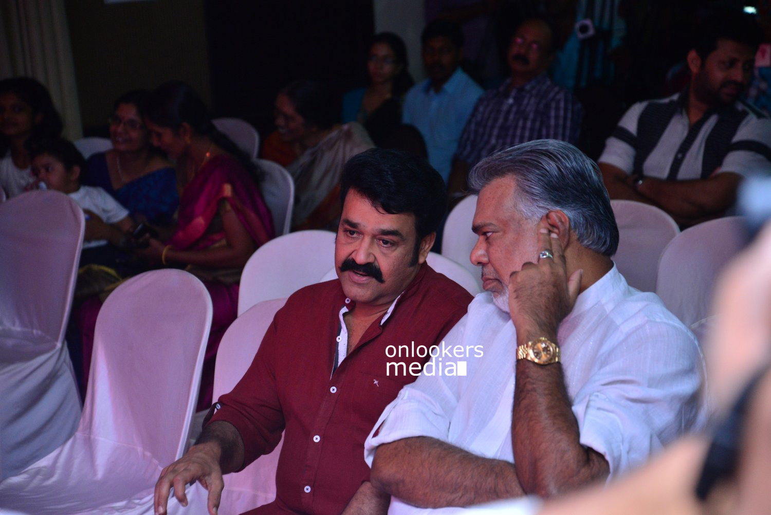 https://onlookersmedia.in/wp-content/uploads/2015/04/Lalila-O-Laila-Audio-Launch-Stills-Images-Mohanlal-Amala-Paul-Malayalam-Movie-2015-Onlookers-Media-112.jpg