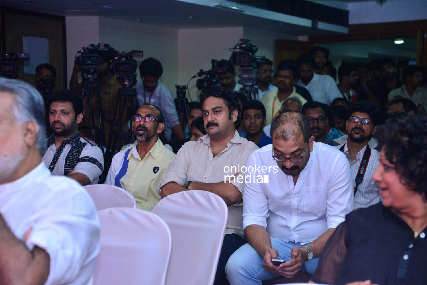 https://onlookersmedia.in/wp-content/uploads/2015/04/Lalila-O-Laila-Audio-Launch-Stills-Images-Mohanlal-Amala-Paul-Malayalam-Movie-2015-Onlookers-Media-114.jpg