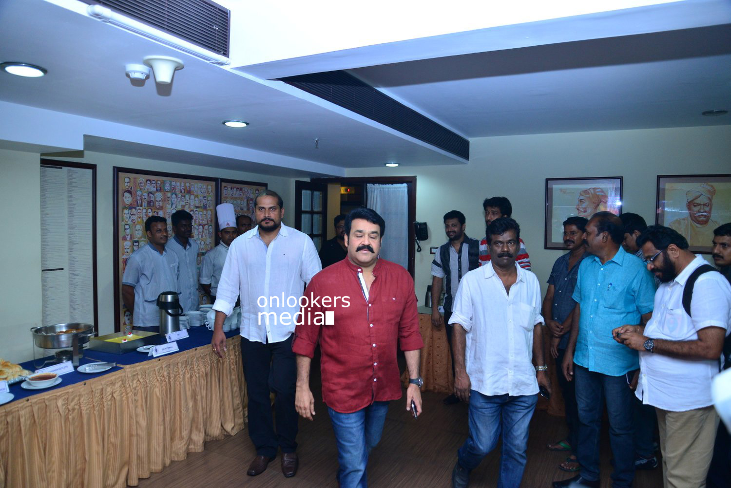 https://onlookersmedia.in/wp-content/uploads/2015/04/Lalila-O-Laila-Audio-Launch-Stills-Images-Mohanlal-Amala-Paul-Malayalam-Movie-2015-Onlookers-Media-119.jpg
