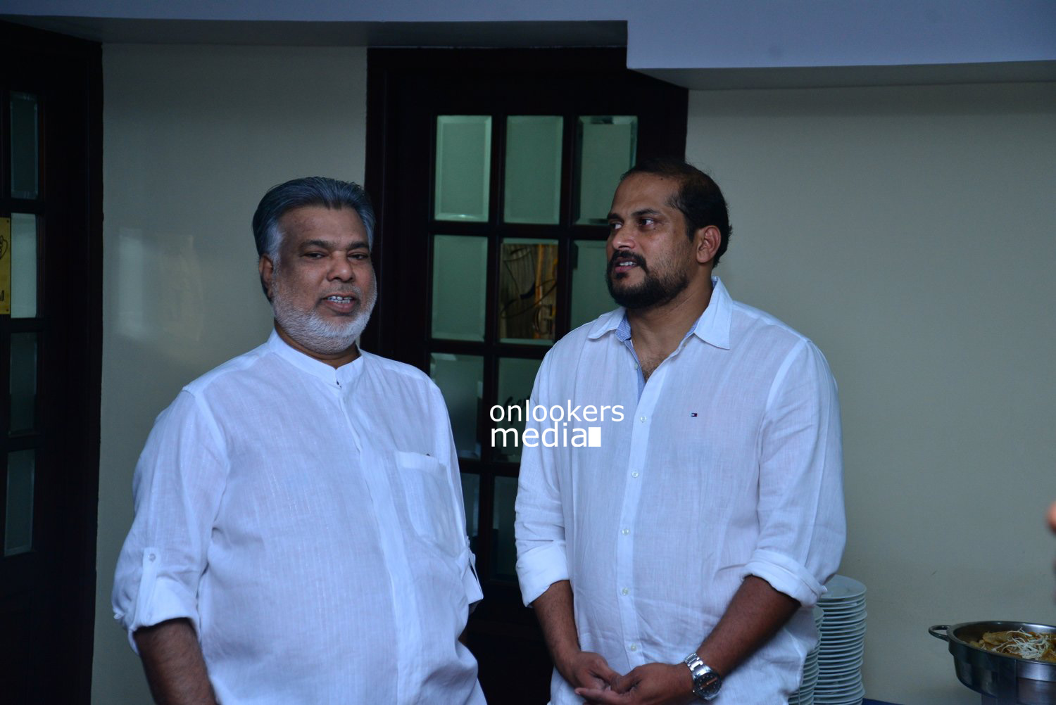 https://onlookersmedia.in/wp-content/uploads/2015/04/Lalila-O-Laila-Audio-Launch-Stills-Images-Mohanlal-Amala-Paul-Malayalam-Movie-2015-Onlookers-Media-127.jpg