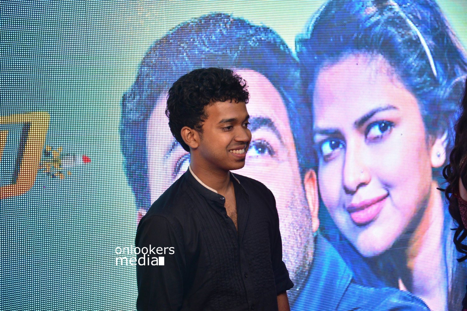 https://onlookersmedia.in/wp-content/uploads/2015/04/Lalila-O-Laila-Audio-Launch-Stills-Images-Mohanlal-Amala-Paul-Malayalam-Movie-2015-Onlookers-Media-7.jpg