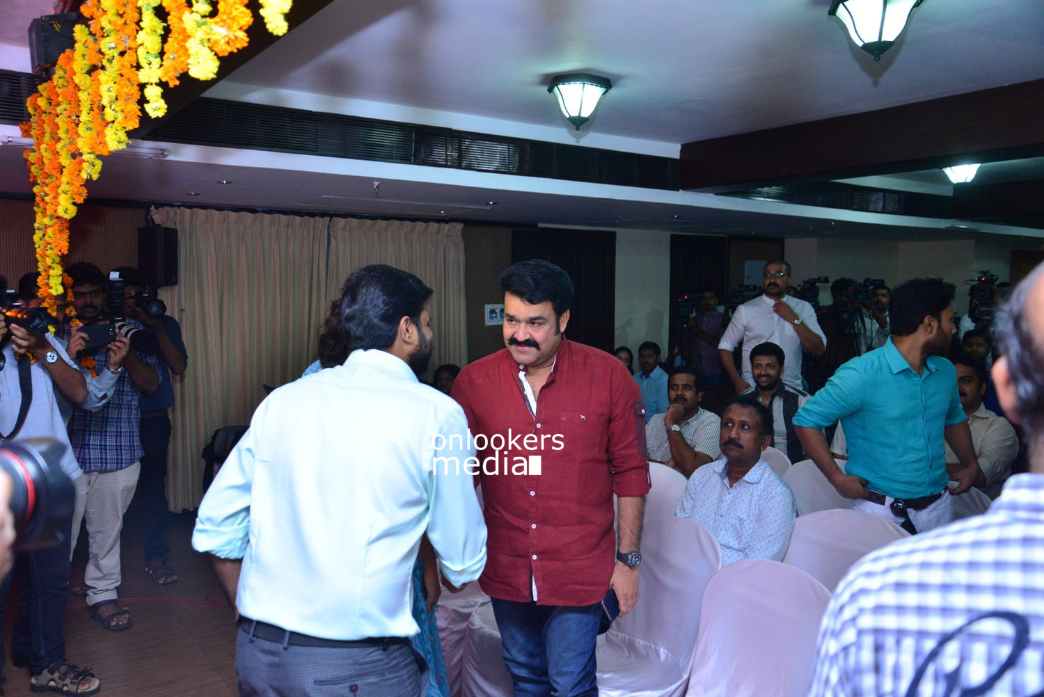 https://onlookersmedia.in/wp-content/uploads/2015/04/Lalila-O-Laila-Audio-Launch-Stills-Images-Mohanlal-Amala-Paul-Malayalam-Movie-2015-Onlookers-Media-96.jpg