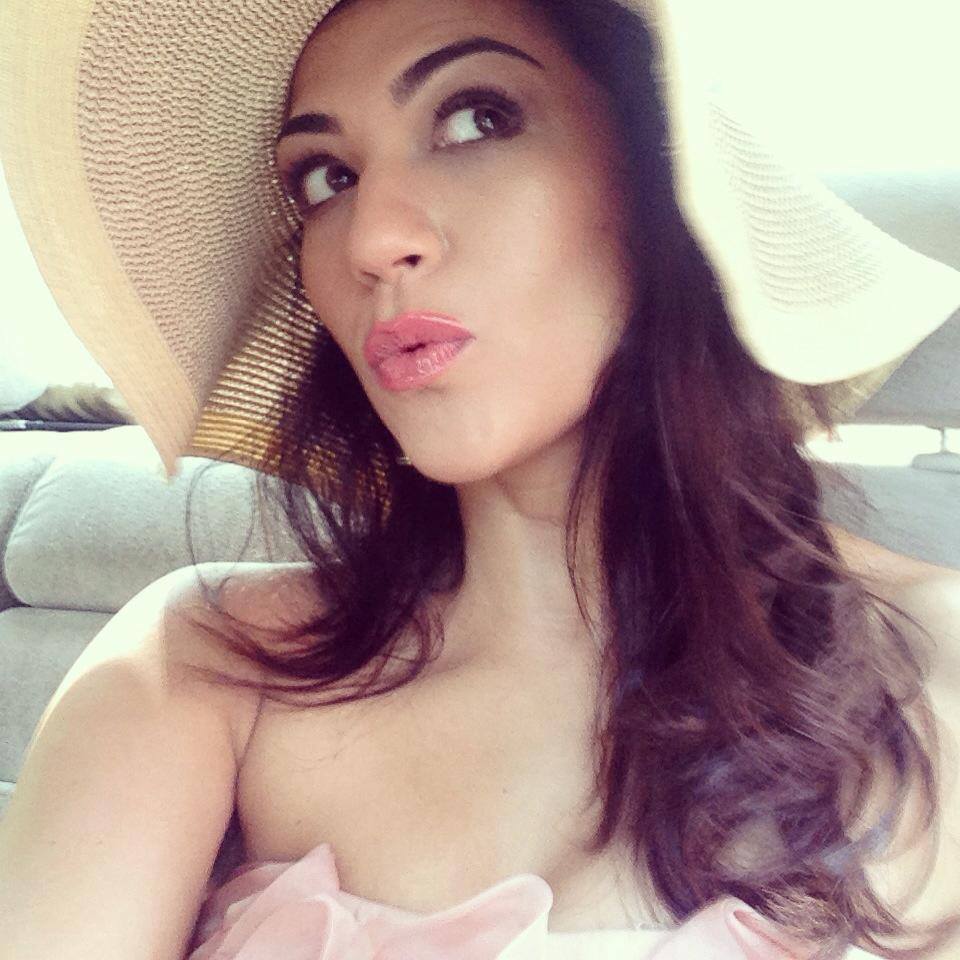 https://onlookersmedia.in/wp-content/uploads/2015/05/Actress-Selfie-South-Indian-Actresses-Stills-Images-Photos-Cute-Actress-3.jpg