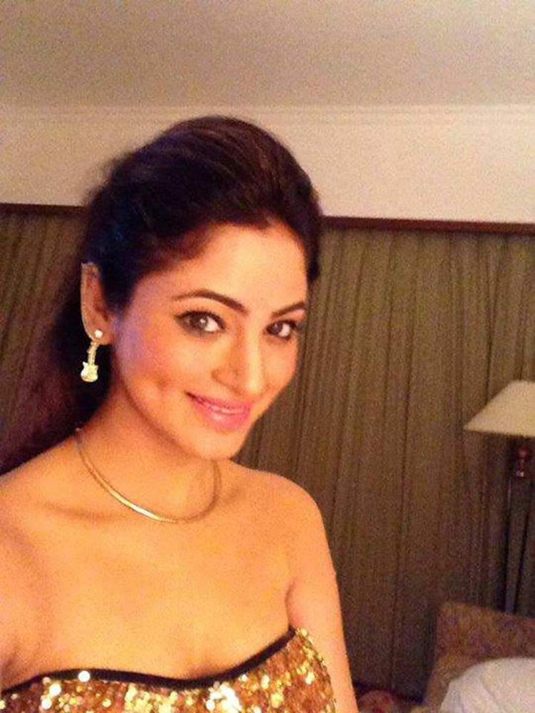 https://onlookersmedia.in/wp-content/uploads/2015/05/Indian-Actress-Selfie-Actress-Stills-Images-Photos-28.jpg