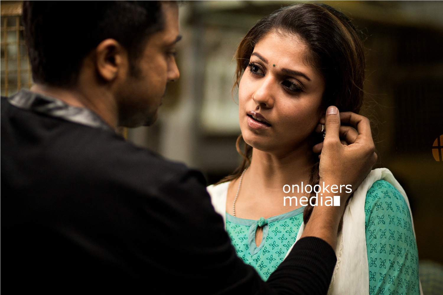 https://onlookersmedia.in/wp-content/uploads/2015/05/Masss-Stills-Images-Photos-Posters-Suriya-Nayanthara-Massu-Engira-Massilamani-Stills-Tamil-Movie-2015-Onlookers-Media-9.jpg
