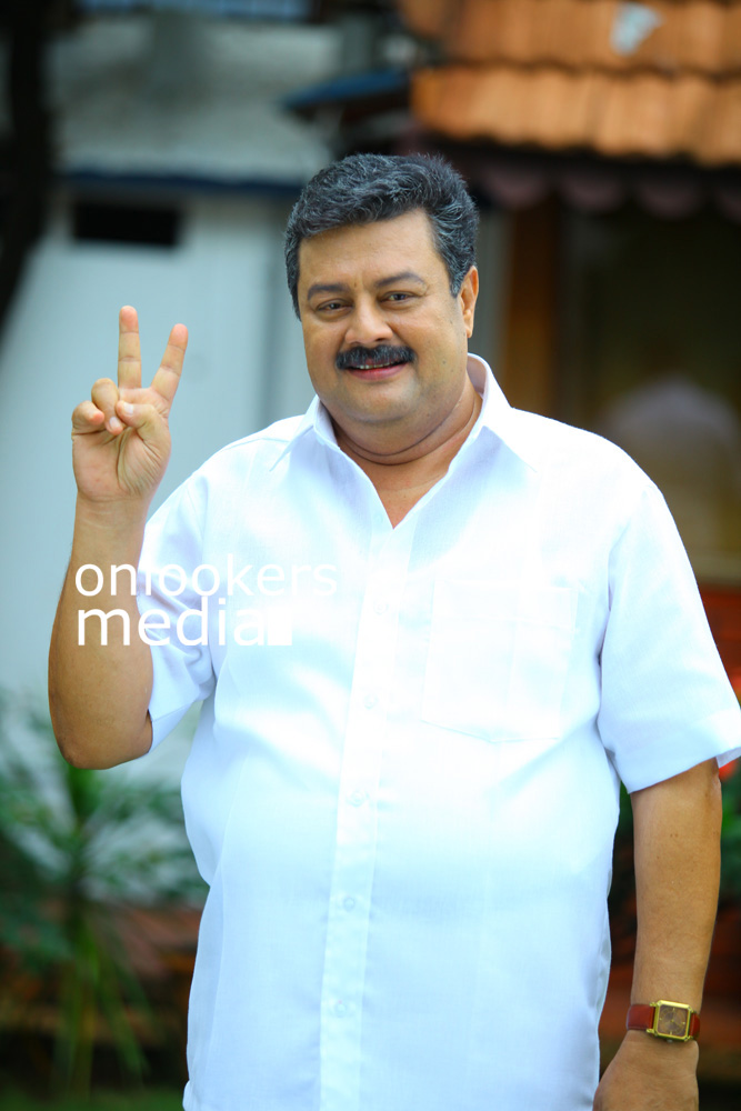 Nirnayakam Stills-Posters-Images-Asif Ali-Malavika Mohanan-Malayalam Movie 2015-Bobby Sanjay-VKP-Onlookers Media