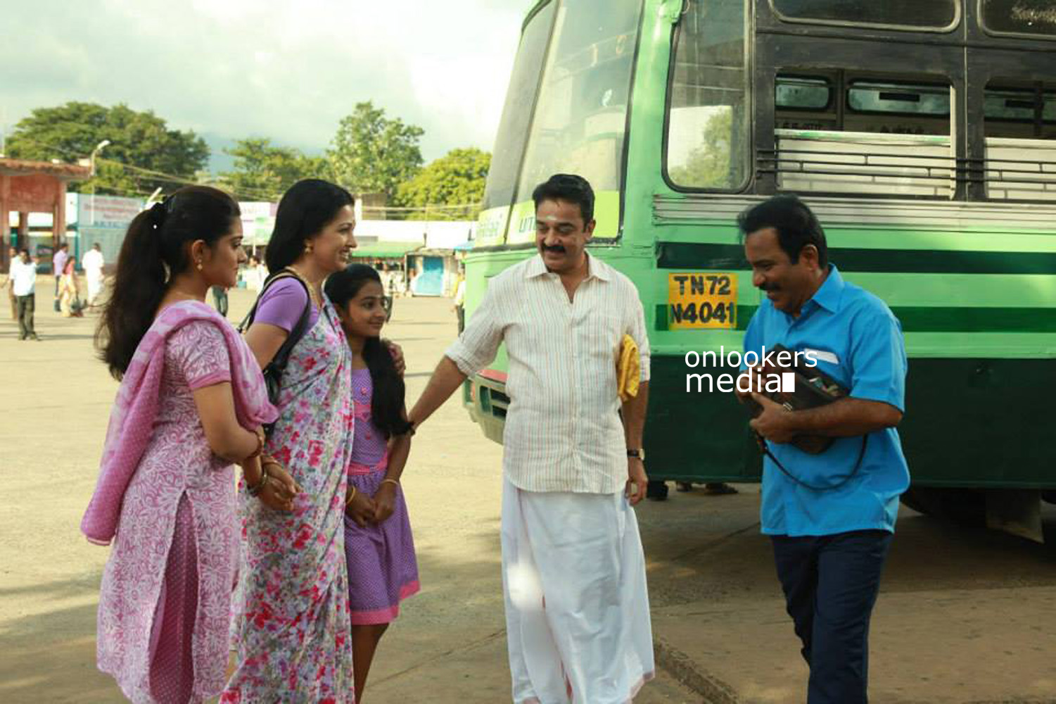 Papanasam Stills-Images-Photos-Kamal Haasan-Gauthami-Niveda Thomas-Esther Anil-Tamil Movie 2015-Onlookers Media (2)