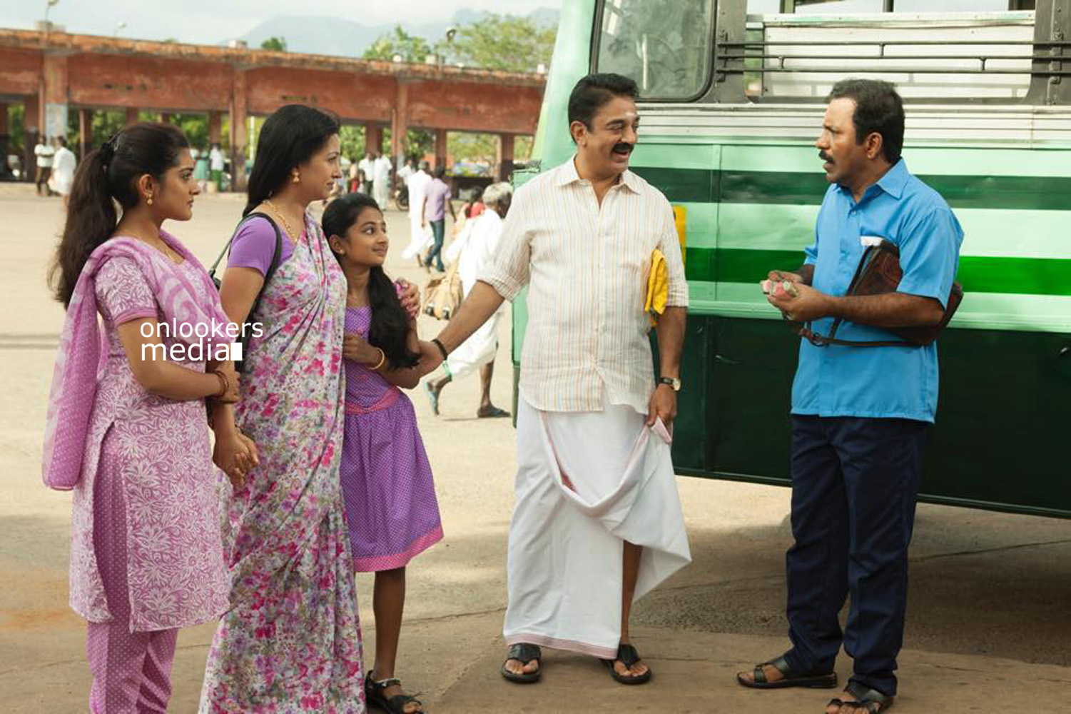Papanasam Stills-Images-Photos-Kamal Haasan-Gauthami-Niveda Thomas-Esther Anil-Tamil Movie 2015-Onlookers Media (46)