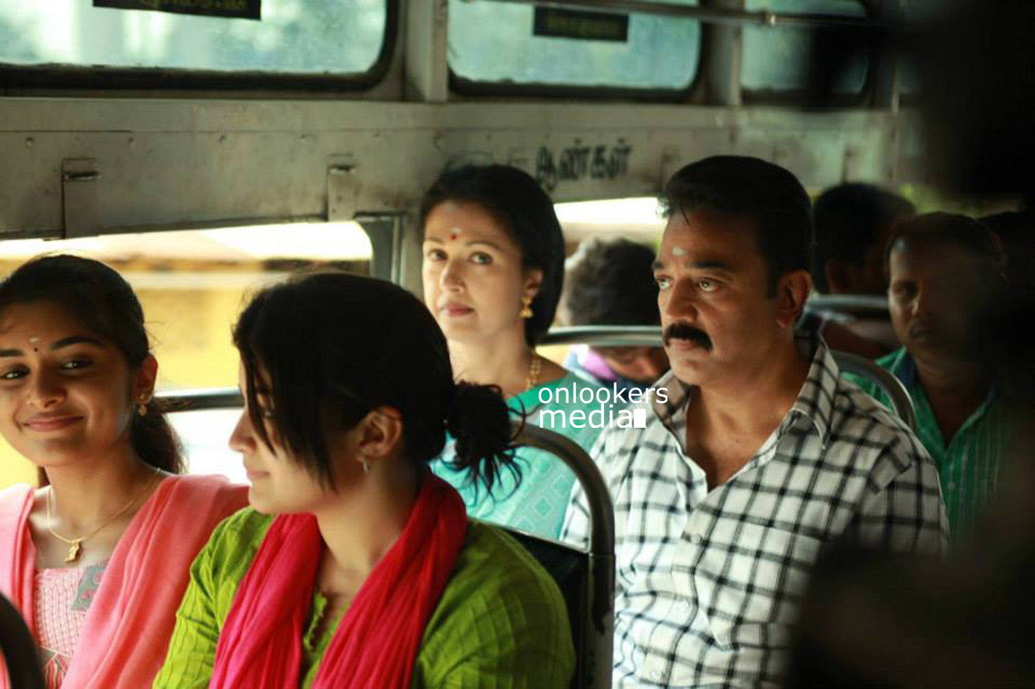 Papanasam Stills-Images-Photos-Kamal Haasan-Gauthami-Niveda Thomas-Esther Anil-Tamil Movie 2015-Onlookers Media (9)