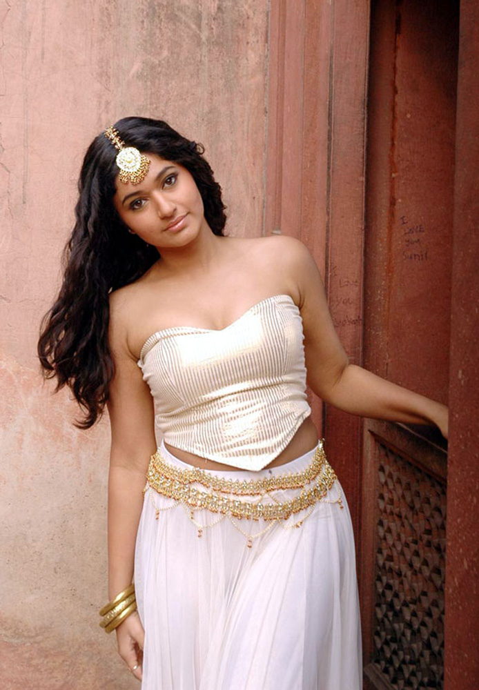 Poonam Bajwa Actress Stills-Images-Photos-Tamil Movie 2015 (17)