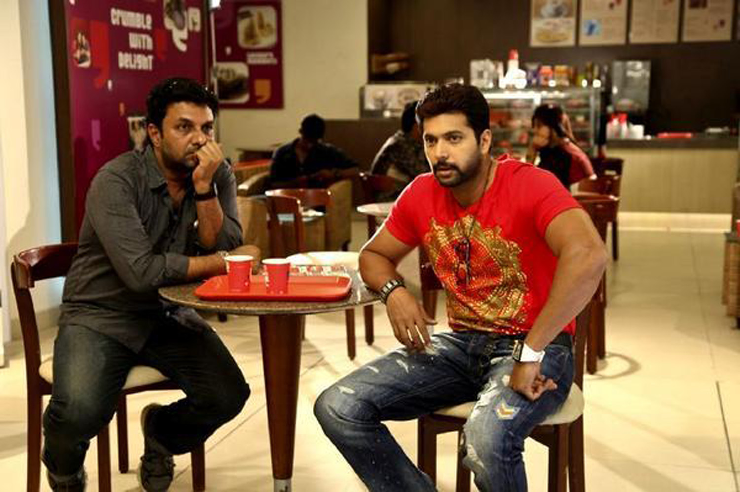 https://onlookersmedia.in/wp-content/uploads/2015/05/Romeo-Juliet-Stills-Images-Photos-Tamil-Movie-Jayam-Ravi-Hansika-Poonam-Bajwa-Tamil-Movie-2015-Onlookers-Media-12.jpg
