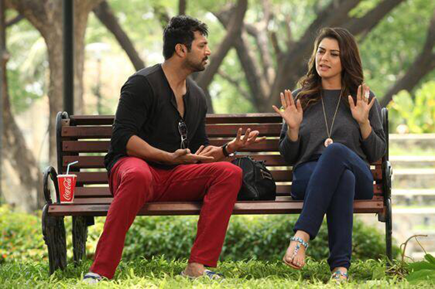 https://onlookersmedia.in/wp-content/uploads/2015/05/Romeo-Juliet-Stills-Images-Photos-Tamil-Movie-Jayam-Ravi-Hansika-Poonam-Bajwa-Tamil-Movie-2015-Onlookers-Media-3.jpg
