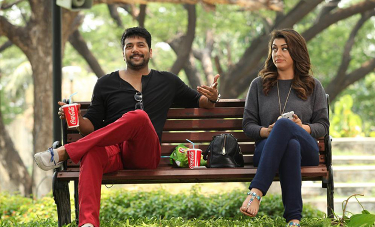 https://onlookersmedia.in/wp-content/uploads/2015/05/Romeo-Juliet-Stills-Images-Photos-Tamil-Movie-Jayam-Ravi-Hansika-Poonam-Bajwa-Tamil-Movie-2015-Onlookers-Media-60.jpg