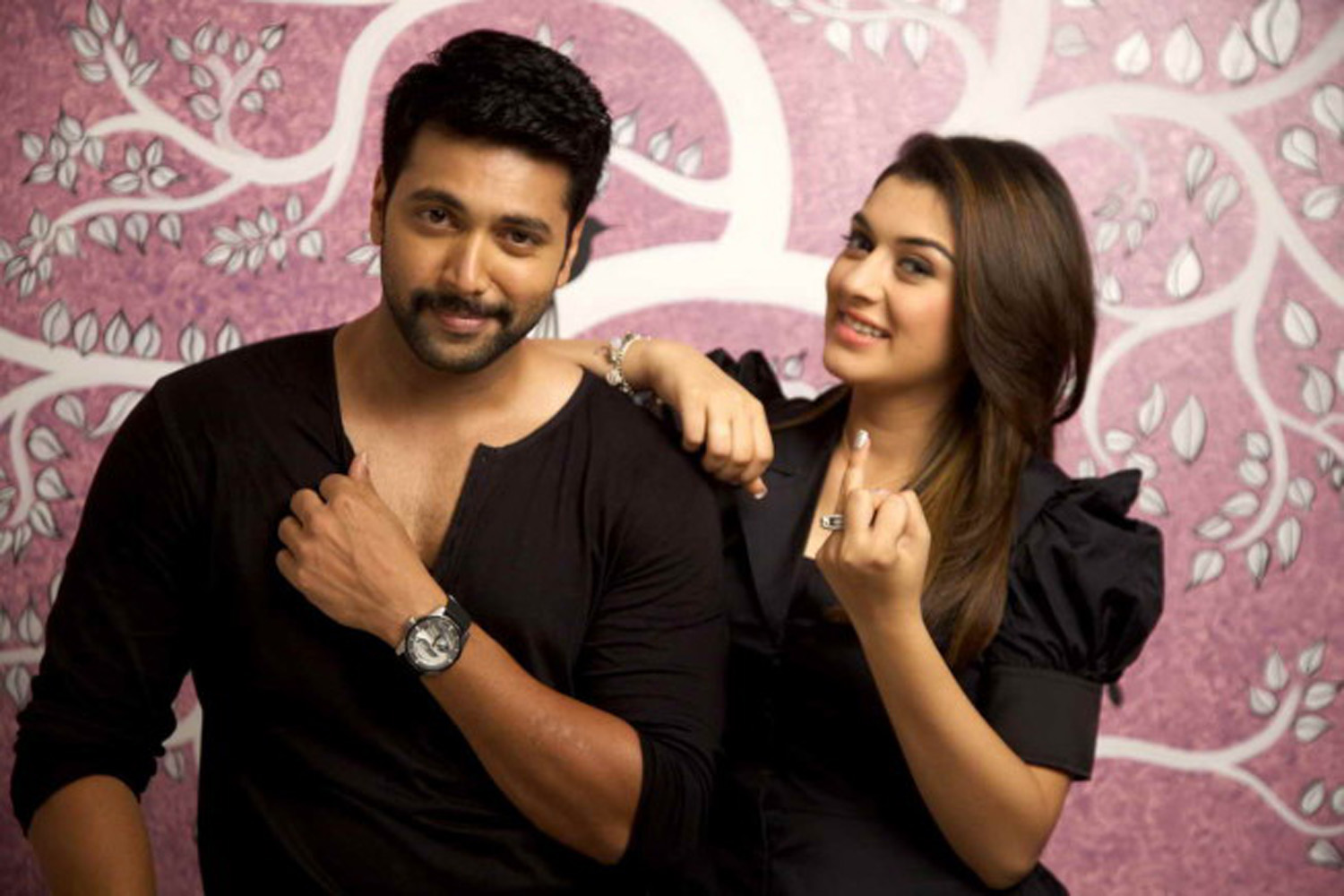 https://onlookersmedia.in/wp-content/uploads/2015/05/Romeo-Juliet-Stills-Images-Photos-Tamil-Movie-Jayam-Ravi-Hansika-Poonam-Bajwa-Tamil-Movie-2015-Onlookers-Media-70.jpg