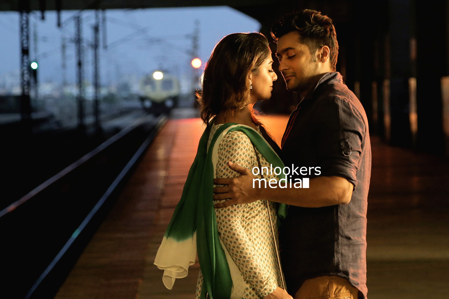 https://onlookersmedia.in/wp-content/uploads/2015/05/Suriya-in-Masss-Stills-Images-Photos-Nayanthara-Tamil-Movie-2015-Onlookers-Media-4.jpg